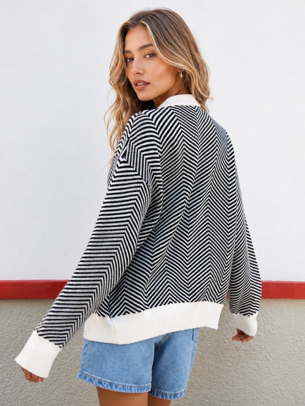 Commense Black & White Striped V-Neck Cardigan Size Large - Picture 10 of 10
